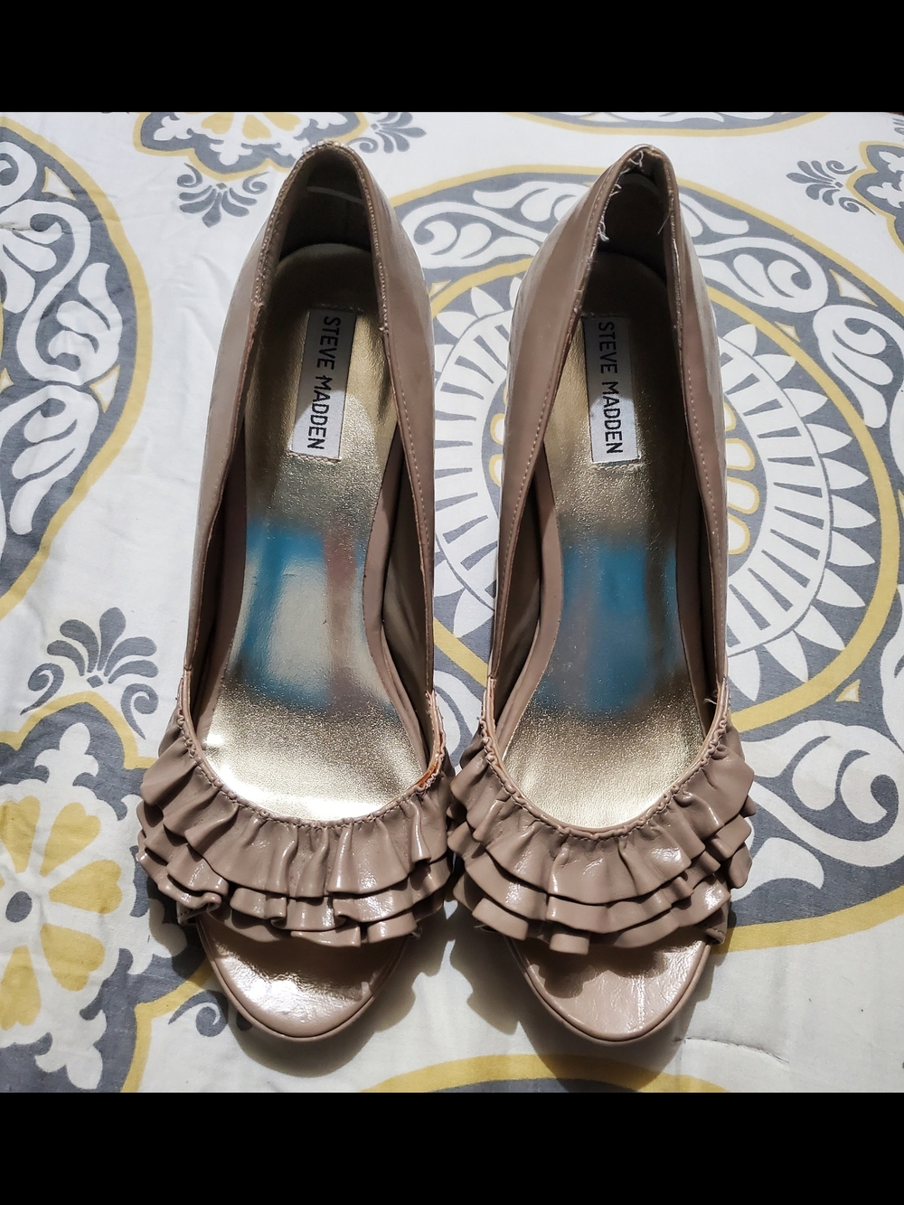 Steve Madden Taupe Ruffle Peep-Toe Heels